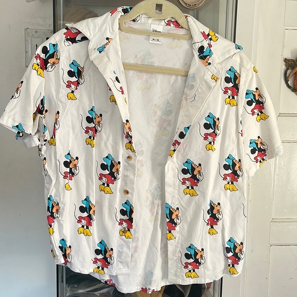 Cakeworthy short sleeve Minnie Mouse button down - Picture 2 of 6